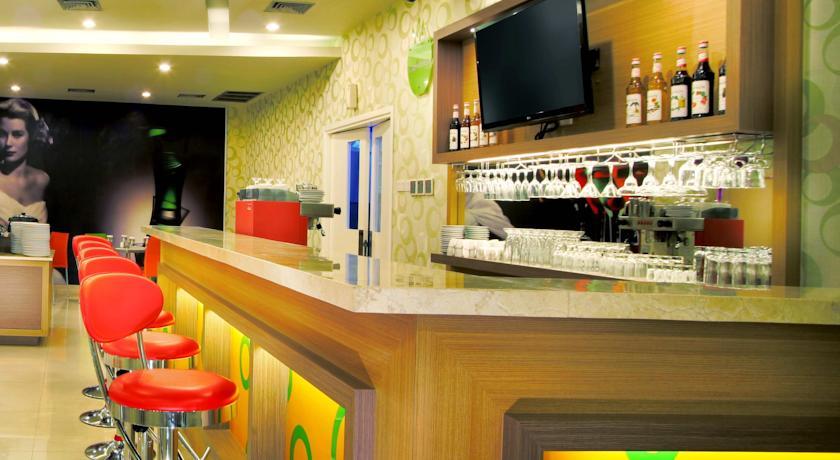 Favehotel Solo Baru Exteriör bild