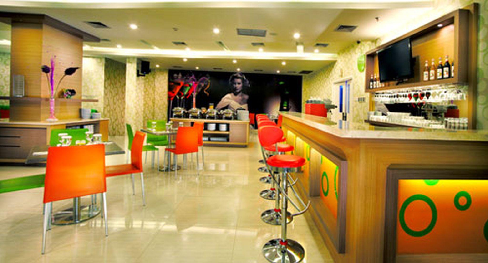 Favehotel Solo Baru Exteriör bild