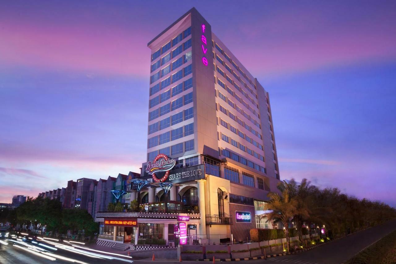 Favehotel Solo Baru Exteriör bild